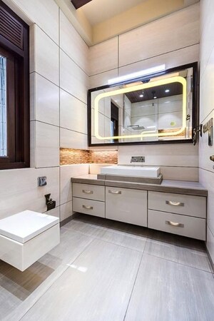 Bathroom in 4 BHK Penthouse at New Shiv Shakti Tower, Andheri West – for Rent