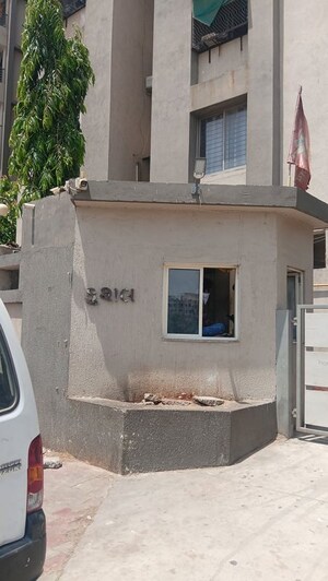  Apartment For Sale in Vatva