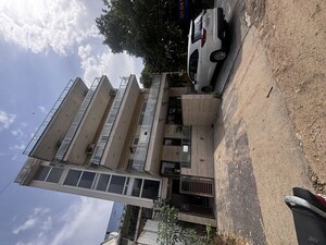  Builder Floor – Exterior View View at Sector 43 - for Sale