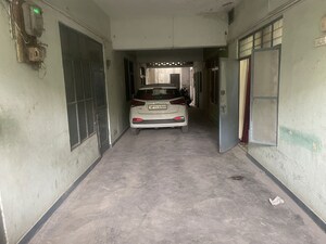 Parking in 6+ BHK Independent House at Ramgarhi – for Sale
