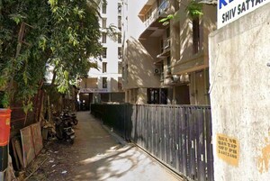  Apartment For Sale in Navpada