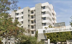 Apartment For Sale in Lakhabawal
