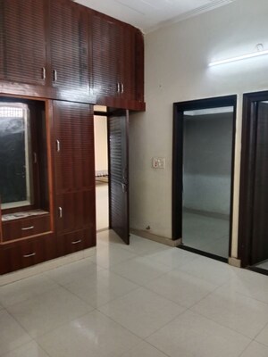 3 BHK Builder Floor For Rent in Model Town