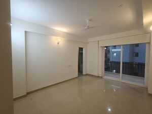 Room in 3.5 BHK Apartment at Sunworld Vanalika, Sector 107 – for Rent