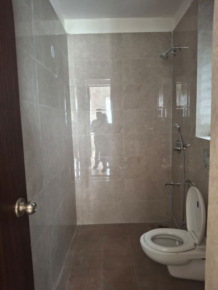 Bathroom, hubtown-rising-city-atlanta-heights 2 Bedroom 857 Sq.Ft. Apartment In Ghatkopar East Mumbai 10422385