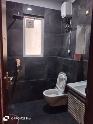 Bathroom in 4 BHK Builder Floor at S S Southend, Sector 49 – for Rent