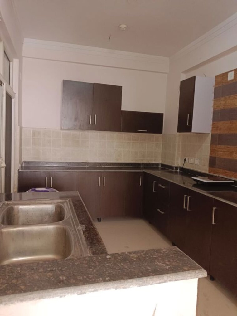Kitchen, amrapali-platinum 4 Bedroom 2475 Sq.Ft. Apartment In Sector 119 Noida 10422398
