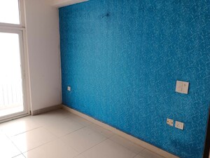 Room in 4 BHK Apartment at Amrapali Platinum, Sector 119 – for Sale