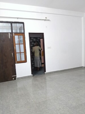 Room in 3 BHK Independent House at Gomti Nagar – for Rent