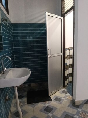 Bathroom in 3 BHK Independent House at Gomti Nagar – for Rent