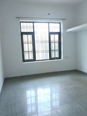 Room in 3 BHK Independent House at Gomti Nagar – for Rent