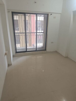 Room in 3 BHK Apartment at Gaurav City, Mira Road – for Sale