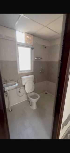 Bathroom in 3 BHK Apartment at Signature Global Orchard Avenue, Sector 93 – for Sale