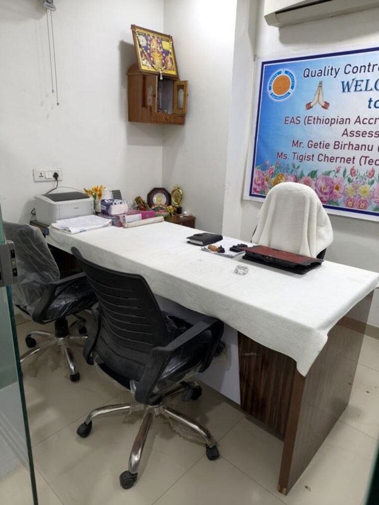 Team Area, netaji subhash place Commercial Office Space 658 Sq.Ft. In Netaji Subhash Place Delhi 10422537