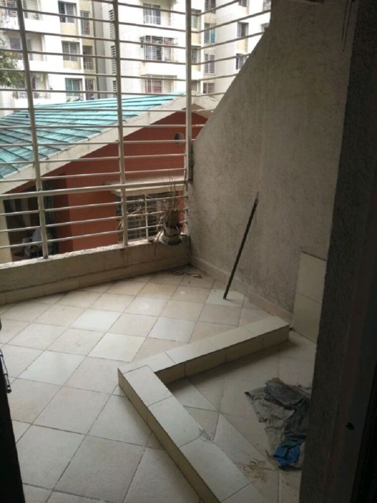 Balcony, anand-green-crest 2 Bedroom 750 Sq.Ft. Apartment In Hadapsar Pune 10422601