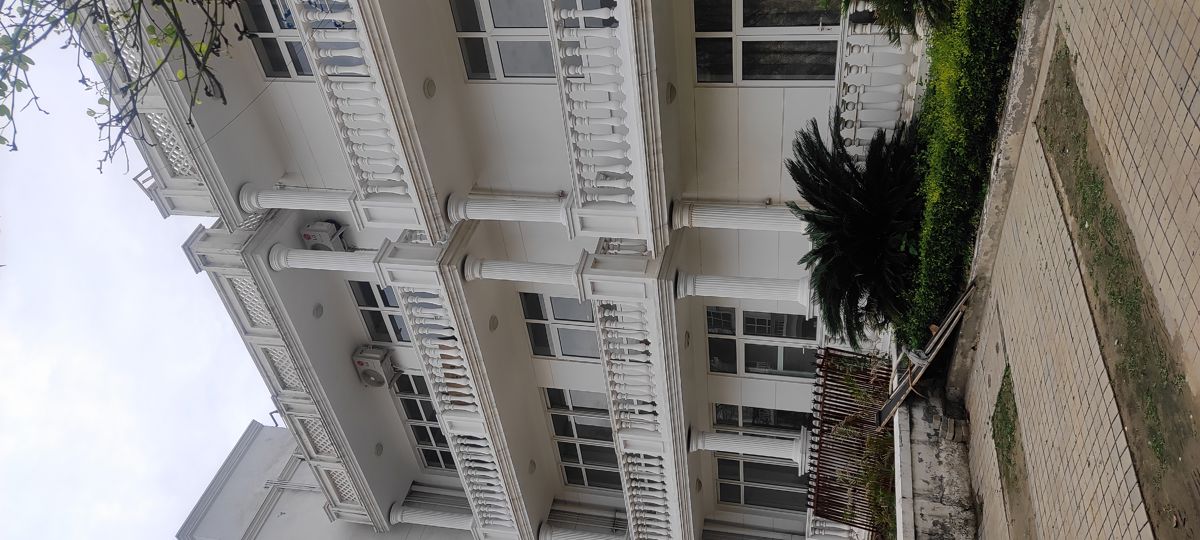 3 BHK + Servant Room 1880 Sq.Ft. Builder Floor in DLF Hyde Park