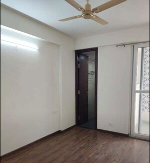 Room in 3 BHK Apartment at Allwin El Spazia, Sanauli – for Rent
