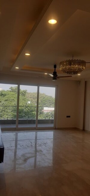 4 BHK Builder Floor For Rent in South City 2