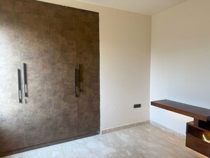 Room in 4 BHK Builder Floor at South City 2 – for Rent