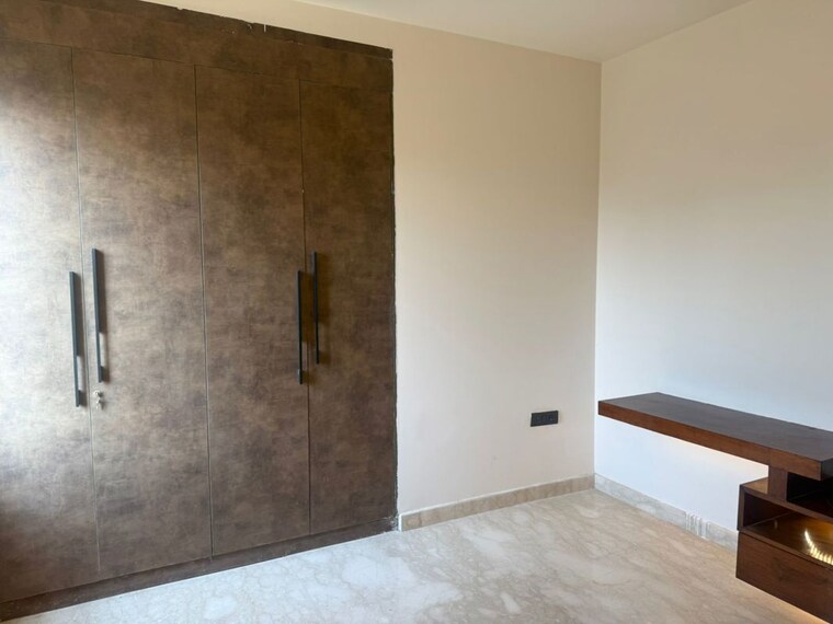 Room, south city 2 4 Bedroom 4500 Sq.Ft. Builder Floor In South City 2 Gurgaon 10422630