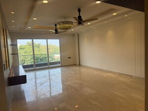 Room in 4 BHK Builder Floor at South City 2 – for Rent