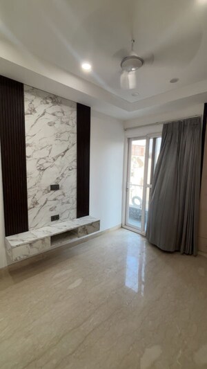 Room in 3 BHK Builder Floor at Vikas Puri – for Sale