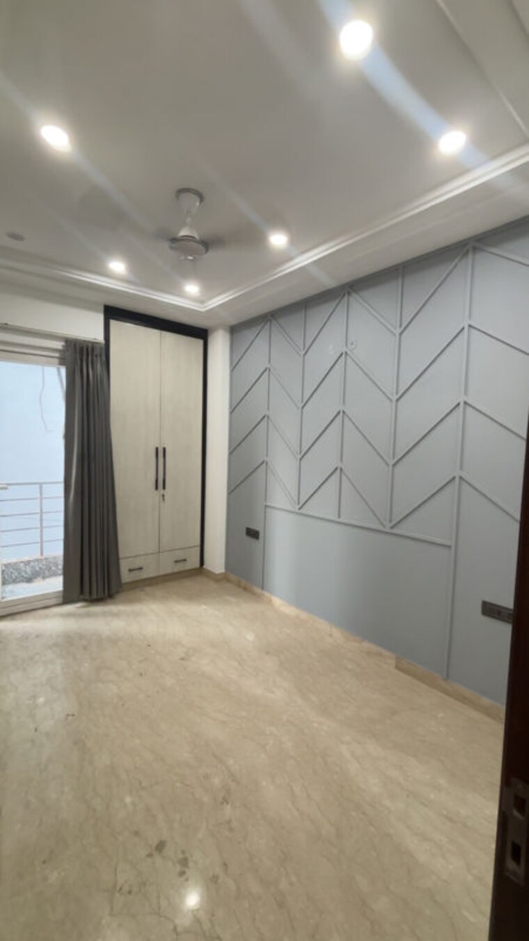 Room, vikas puri 3 Bedroom 750 Sq.Ft. Builder Floor In Vikas Puri Delhi 10422655