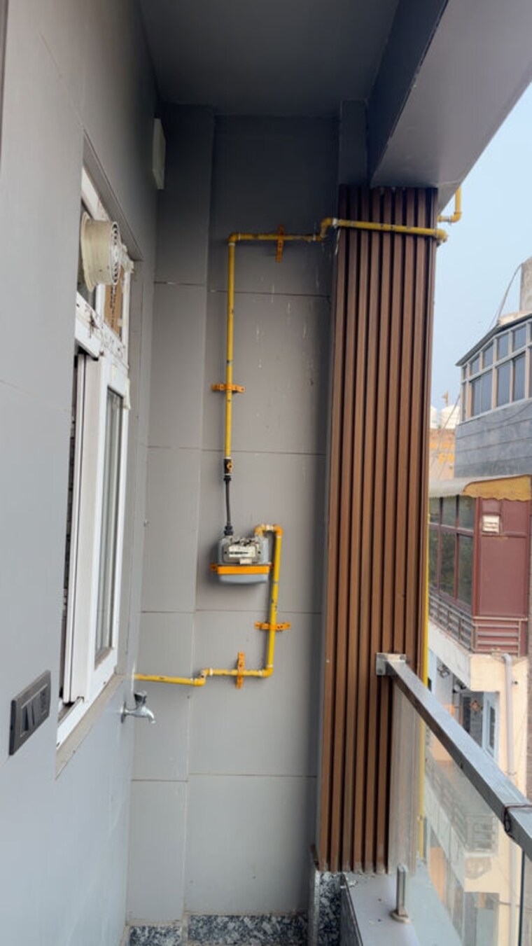 Balcony, vikas puri 3 Bedroom 750 Sq.Ft. Builder Floor In Vikas Puri Delhi 10422655