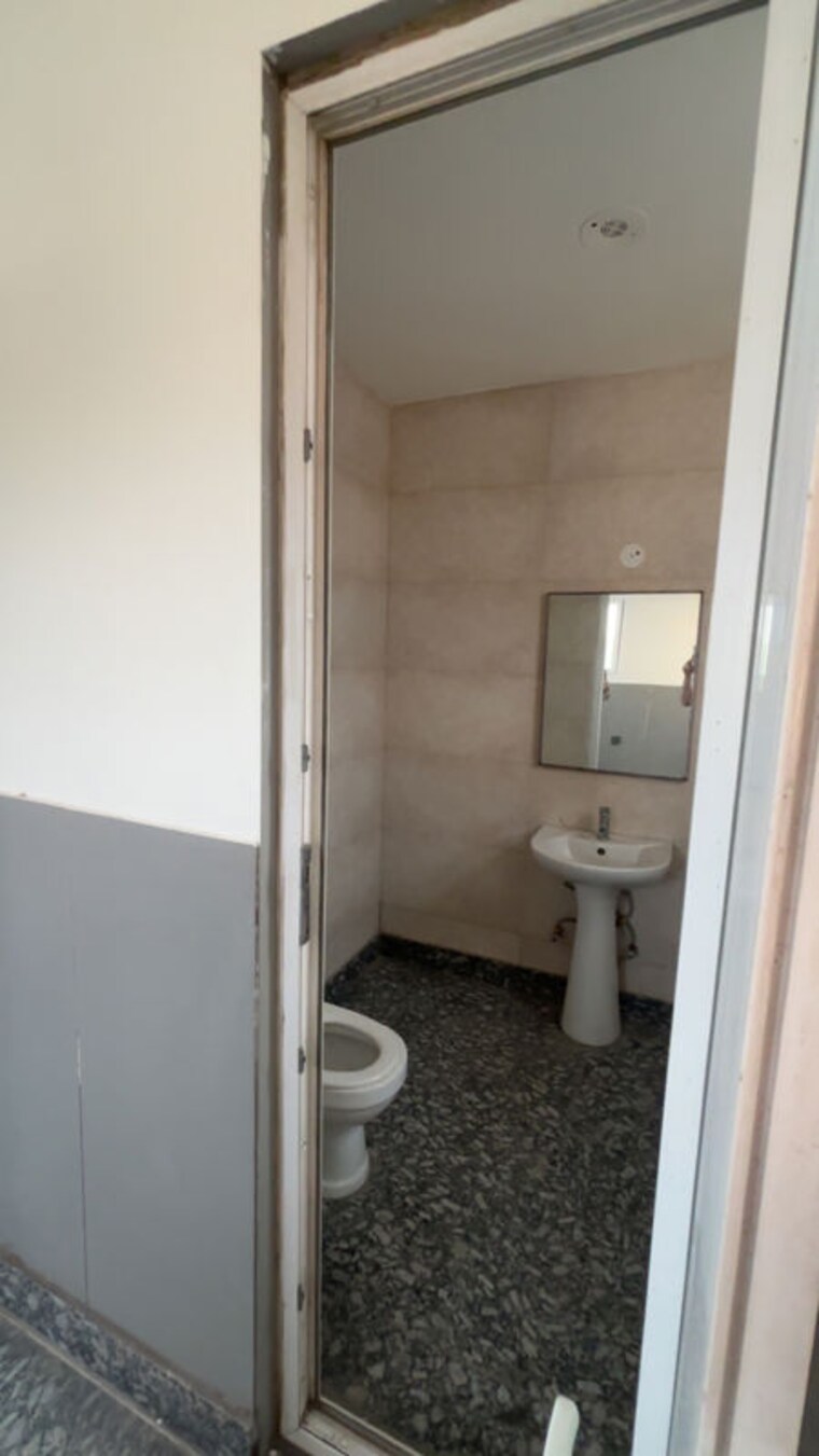 Bathroom, vikas puri 3 Bedroom 750 Sq.Ft. Builder Floor In Vikas Puri Delhi 10422655