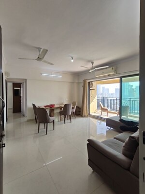 Team Area in 2 BHK Apartment at Amann Marina, Worli – for Rent