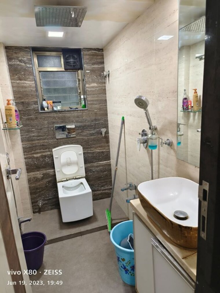 Bathroom, new-sarvottam-chs-vile-parle-west 3 Bedroom 850 Sq.Ft. Apartment In Vile Parle West Mumbai 10422714