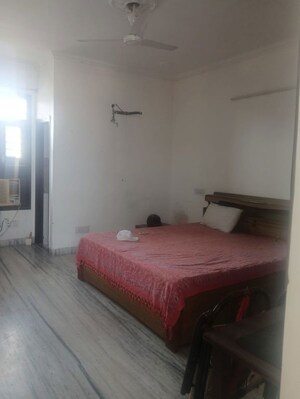 1 RK Builder Floor For Rent in Sector 21