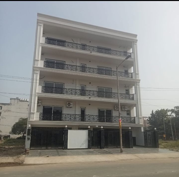 2 BHK + Pooja Room 1035 Sq.Ft. Builder Floor in Amolik Aster Woods