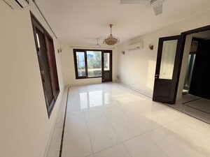 Building Lobby in 4 BHK Builder Floor at Defence Colony – for Rent