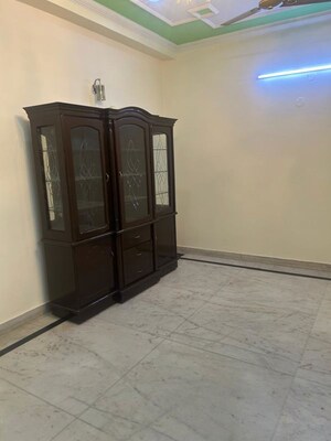 Room in 1 BHK Builder Floor at Palam Vihar Residents Association, Palam Vihar – for Rent
