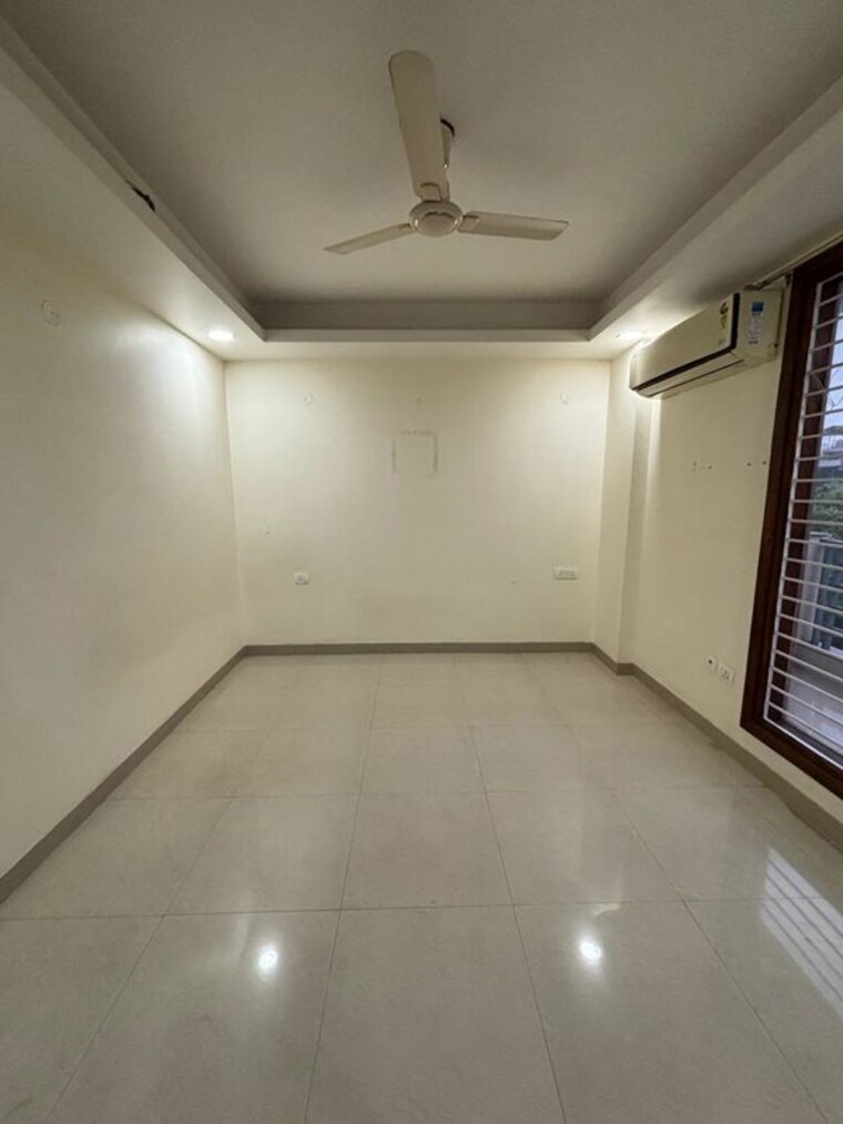 Room, sector 32 2 Bedroom 1365 Sq.Ft. Builder Floor In Sector 32 Gurgaon 10422756