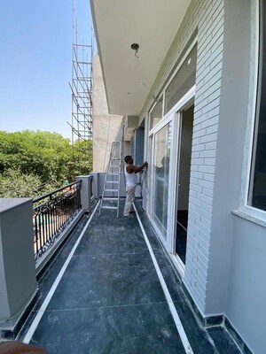 Balcony in 2 BHK Builder Floor at Sector 23 – for Rent