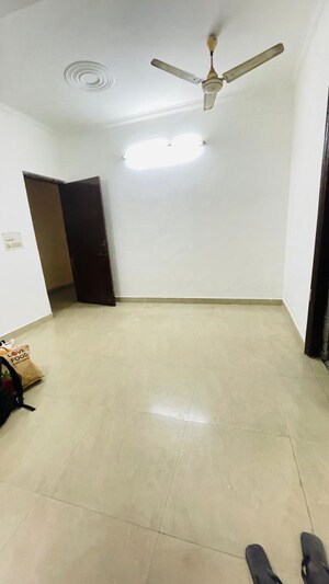 Room in 1 BHK Builder Floor at Saket – for Rent