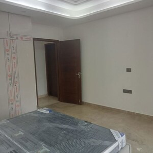 Room in 3 BHK Builder Floor at Amolik Aster Woods, Sector 98 – for Sale