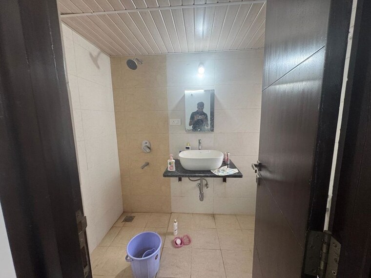 Bathroom, rnp-1 3 Bedroom 1585 Sq.Ft. Apartment In Kondapur Hyderabad 10422806