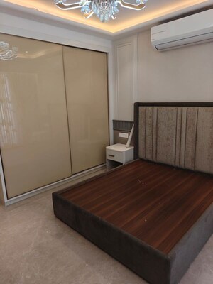 Room in 3 BHK Apartment at Sector 102 A – for Sale