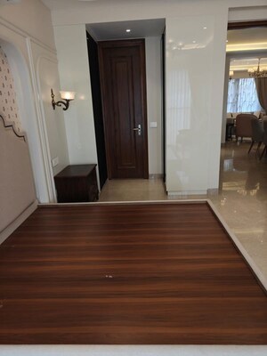 Room in 3 BHK Apartment at Sector 102 A – for Sale