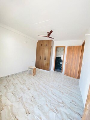 2 BHK Builder Floor For Rent in Sector 23a