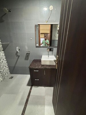 Kitchen in 2 BHK Builder Floor at Sector 40 – for Rent