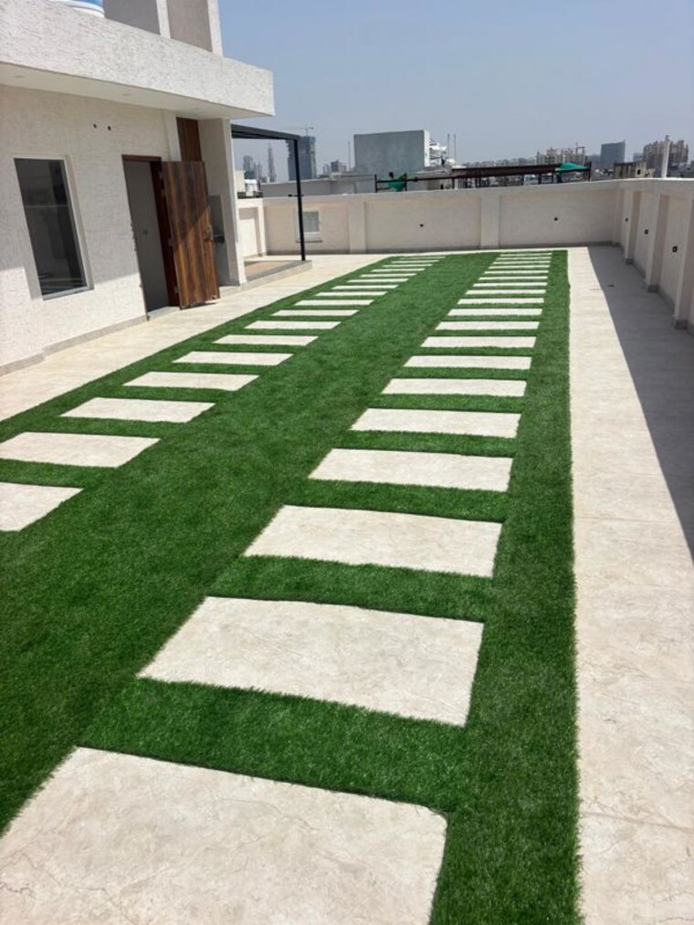 Terrace, birla-navya-avik 3.5 Bedroom 300 Sq.Yd. Builder Floor In Sector 63a Gurgaon 10422837