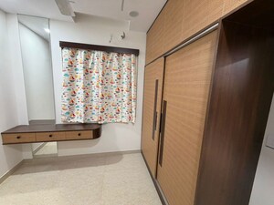 Room in 3 BHK Apartment at Aurobindo The Regent, Kondapur – for Rent