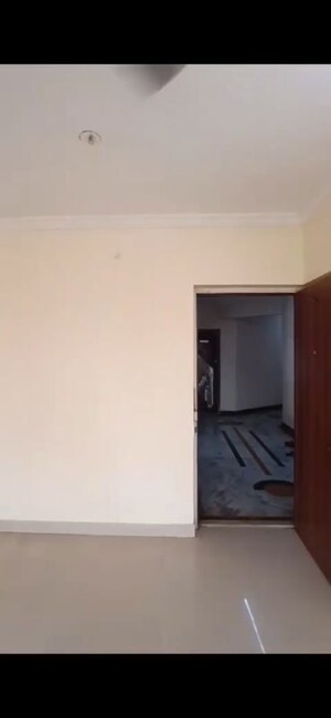 1 BHK Apartment For Rent in Dheeraj Solitaire, Malad West