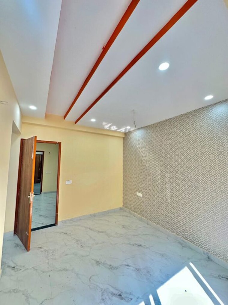 Room, prem-apartment 3 Bedroom 1350 Sq.Ft. Apartment In Pir Machalla Zirakpur 10422901