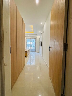 Building Lobby in 1 RK Builder Floor at Sector 53 – for Rent