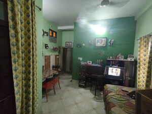 Bedroom in 6+ BHK Independent House at Aliganj – for Sale